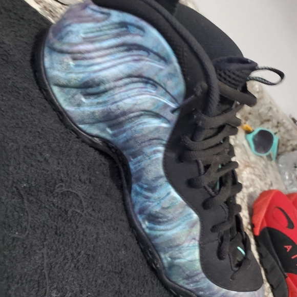 Nike Foamposite - Picture 4 of 10